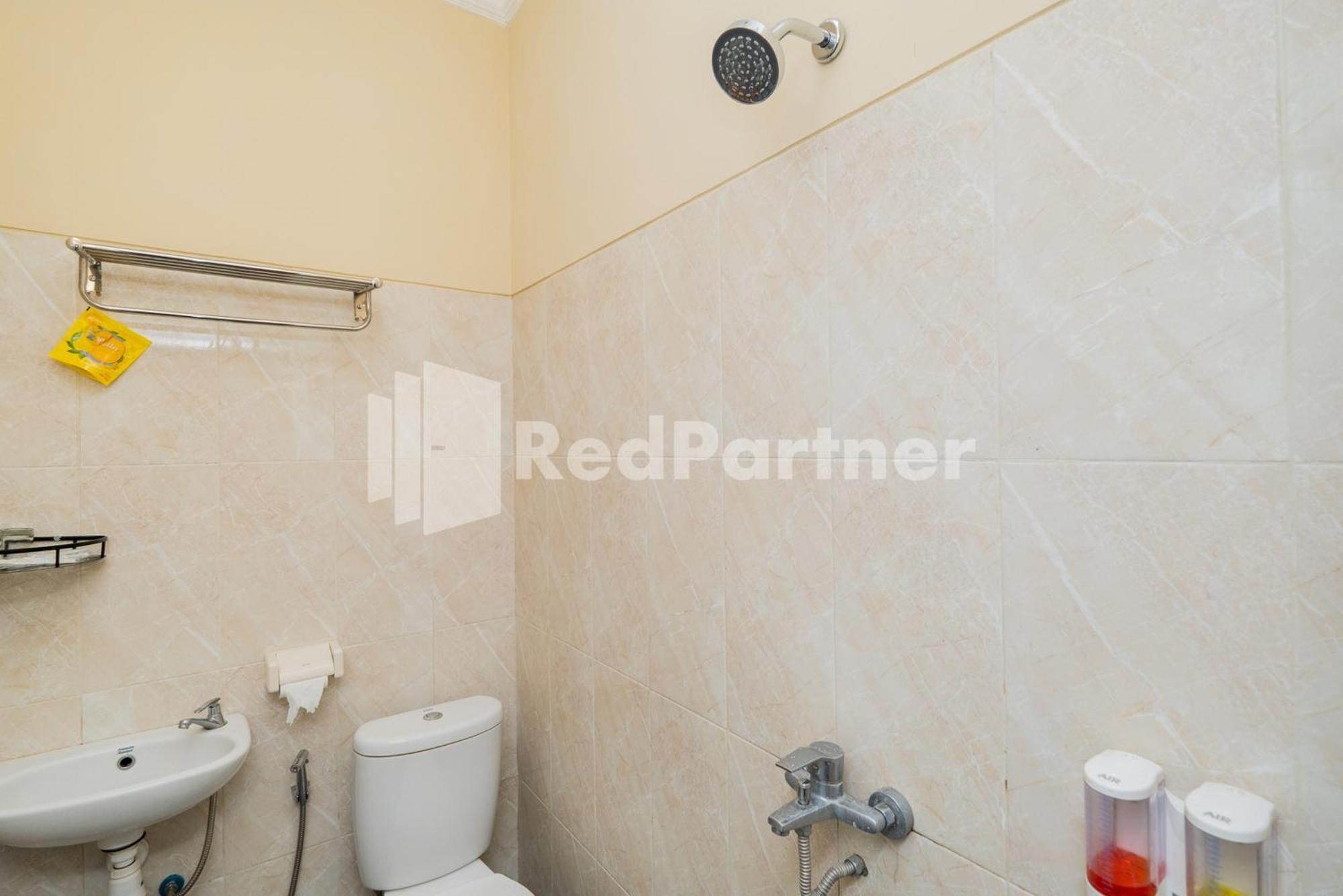 Swun Stay Inn At Sawahan Mitra Reddoorz Malang Ngoại thất bức ảnh