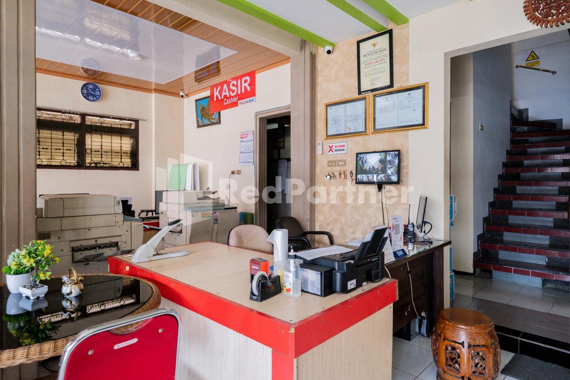 Swun Stay Inn At Sawahan Mitra Reddoorz Malang Ngoại thất bức ảnh